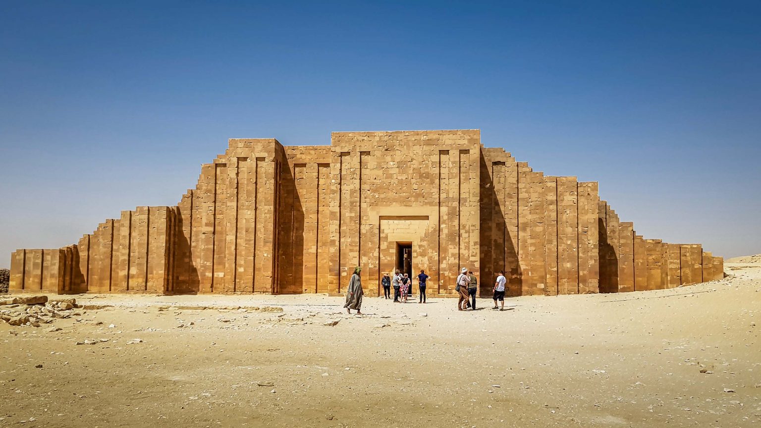 Egypt-Black-Tomato-shutterstock_1236910495-1536x864