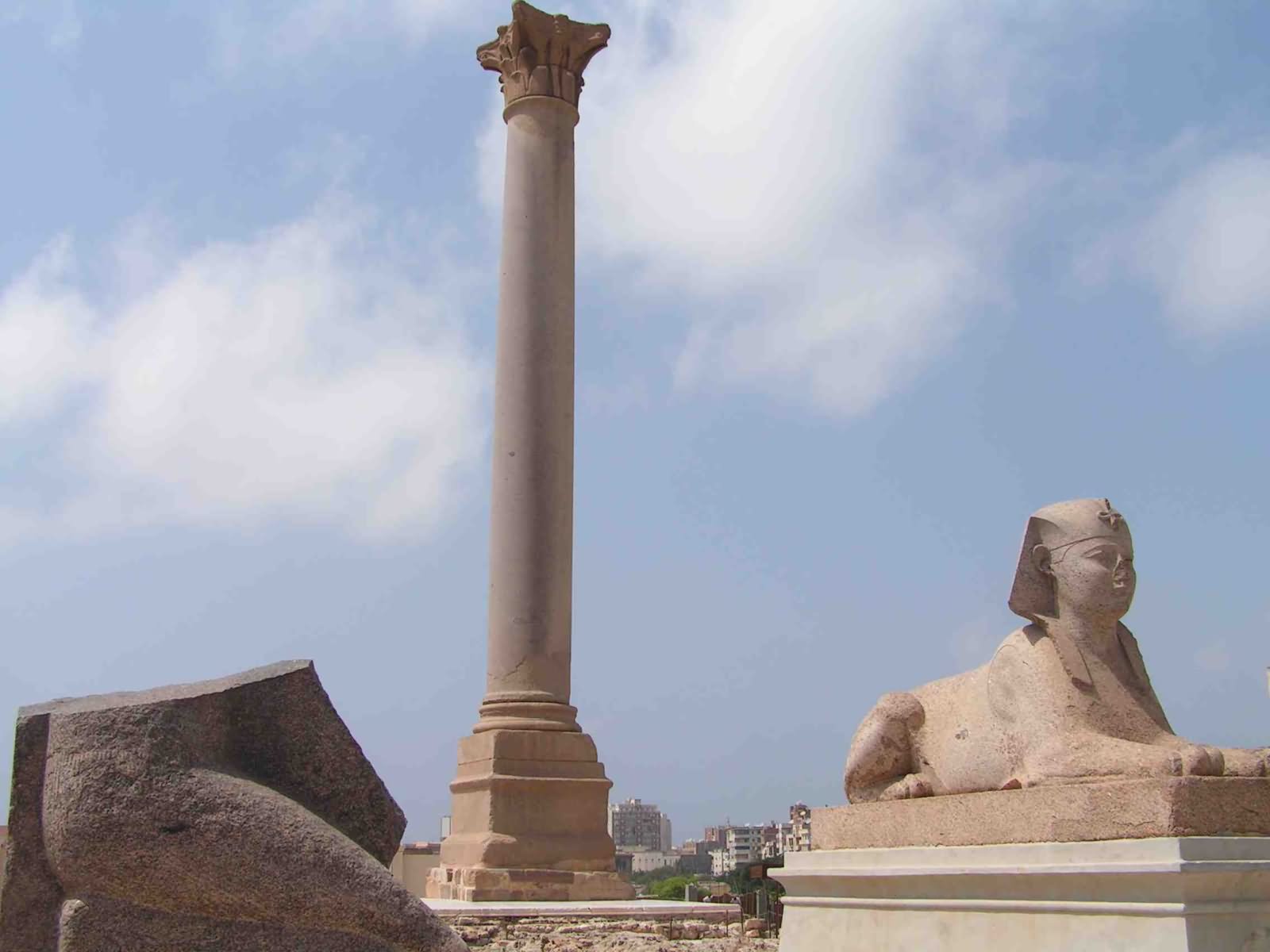 The-Pompeys-Pillar-And-Sphinx-Statue